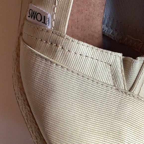 TOM’S Women’s Wedding Wedges Satin/Cream Peep Toe - Picture 8 of 9